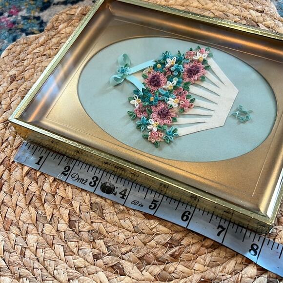 Vintage Quill Art Quilling Paper Swirl Basket of Flowers Gold Framed Handmade - Picture 15 of 16
